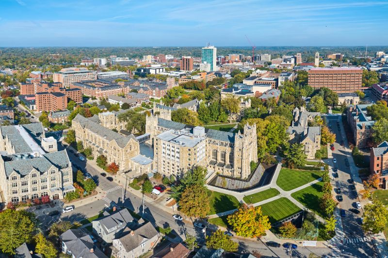 các trường đại học ở bang michigan