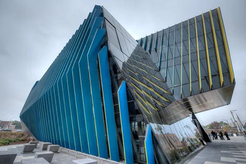 Northeastern Illinois University