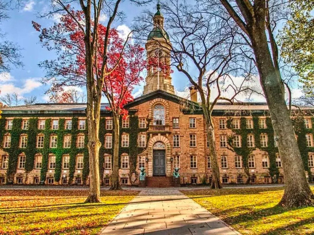 Lương của sinh viên Harvard mới ra trường đã lên đến 1.6 tỷ đồng nhưng vẫn thấp hơn nhiều trường khác trong khối Ivy League - Ảnh 2.
